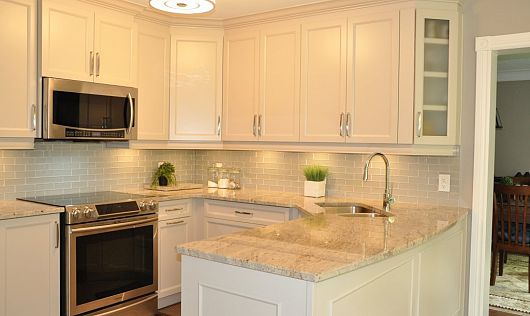 TRANSITIONAL KITCHEN 