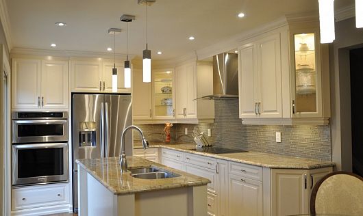 TRANSITIONAL KITCHEN 