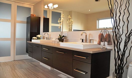 CONTEMPORARY BATHROOM