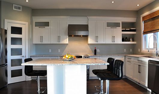 TRANSITIONAL KITCHEN